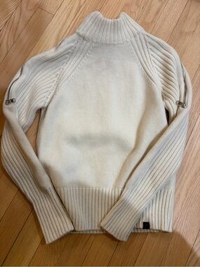 Head Lindsey Vonn Cream Ribbed Mock Neck Sweater with Sleeve Zips Cashmere